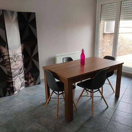 Appartement 2 Chambres Spacieuses Avec Terrasse Brouckerque 外观 照片