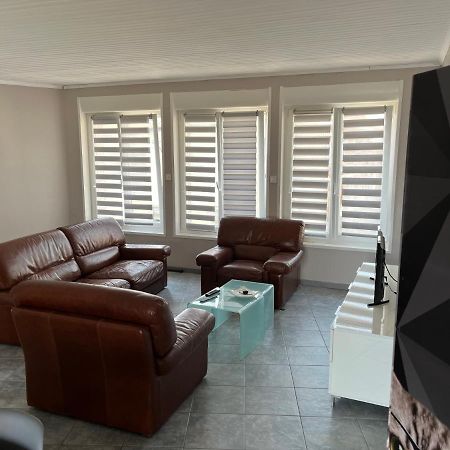 Appartement 2 Chambres Spacieuses Avec Terrasse Brouckerque 外观 照片